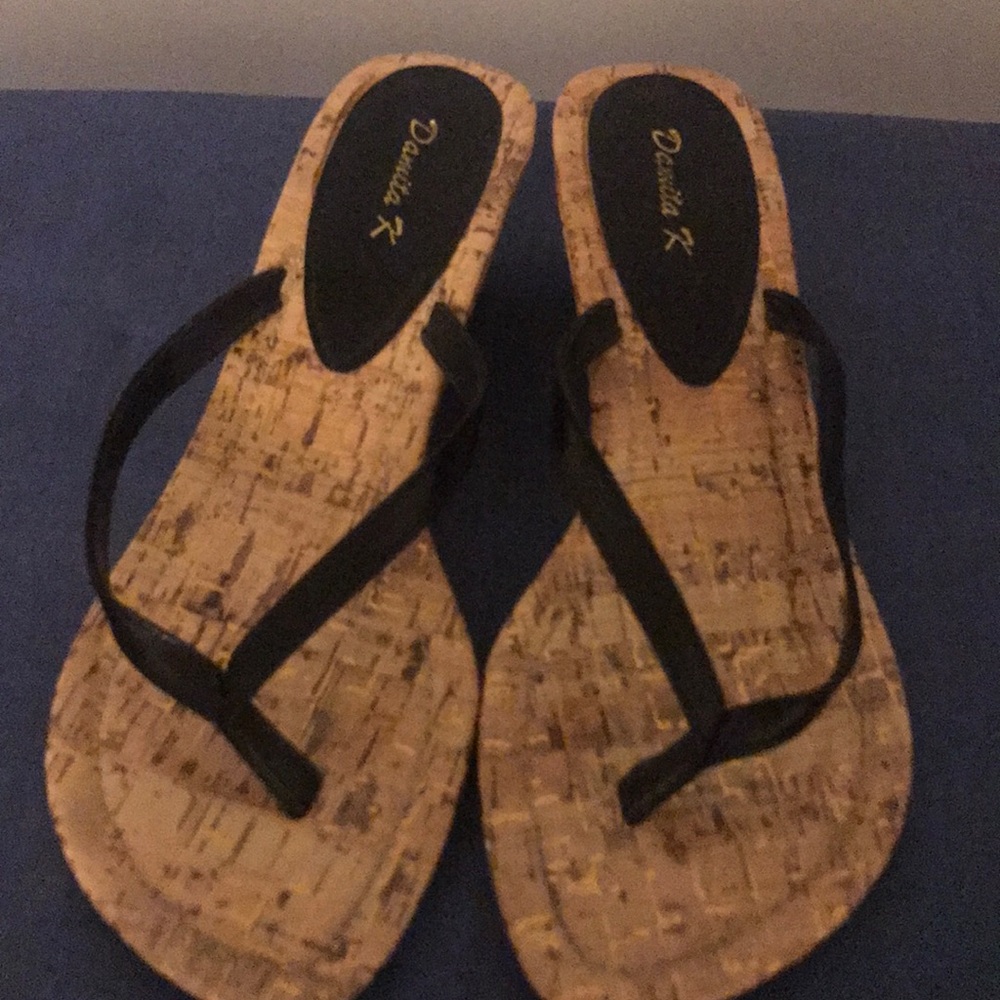 Tong sandal